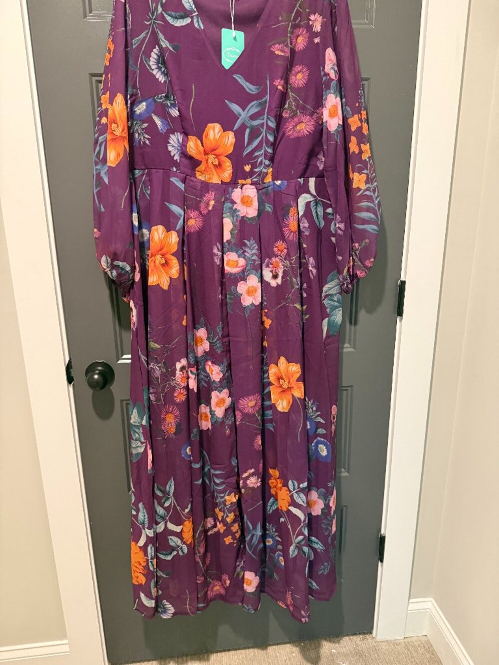NWT Toleen Purple Floral Maxi Dress